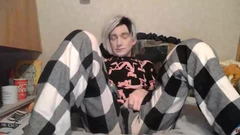 Alisha online show from April 4, 8:54 am