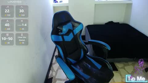 ALISON MOON online show from December 3, 6:30 pm