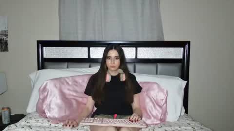 Alison Fields online show from June 19, 2:17 am