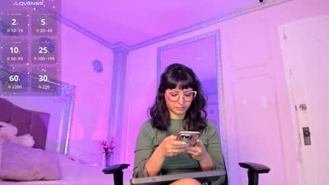 Alison Fishert online show from October 25, 3:23 pm