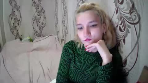 alissaclentx online show from June 7, 7:30 pm