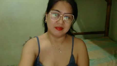 alissalove18 online show from June 20, 1:45 am