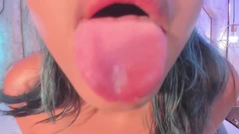 alisse_myers online show from August 1, 4:47 am