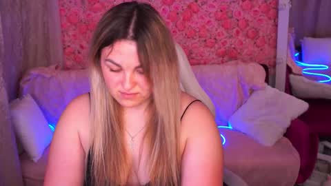 alissyagrayy online show from March 25, 6:20 am