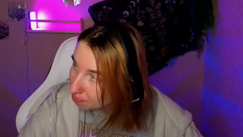 A L I C E  online show from September 18, 8:35 pm