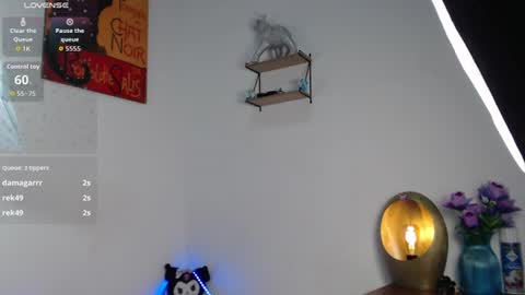 alix_kitty_ online show from July 4, 1:53 am