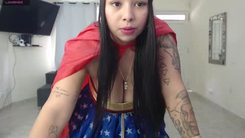 alizee_rae online show from October 31, 2:39 pm