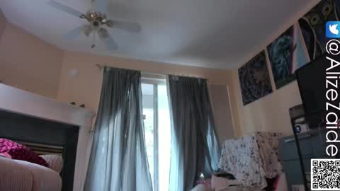 Alize Zaide online show from October 16, 8:40 pm