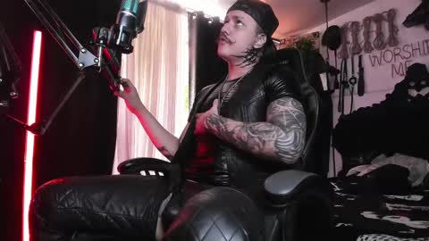   online show from March 4, 5:13 pm