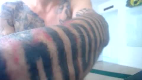 allaroundamazing13 online show from April 8, 9:51 pm