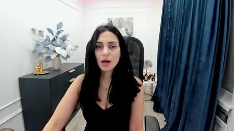 allayerty online show from November 18, 11:35 am