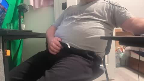 Allergictolove online show from December 17, 12:17 am