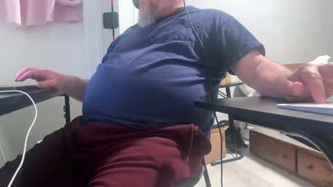 Allergictolove online show from March 10, 1:54 am