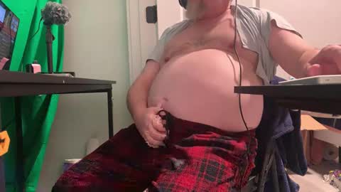 Allergictolove online show from February 10, 11:02 pm