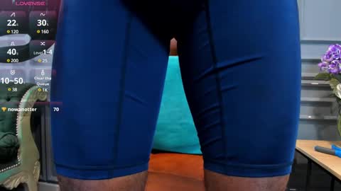 Snapshot of allessandrosantos chatting on February 11, 6:01 pm                                 Help me reach 100 likes online show from February 11, 6:01 pm