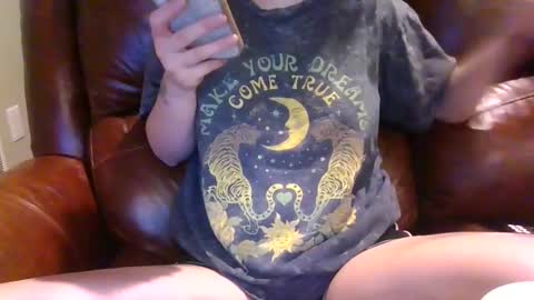 alliebearx online show from February 14, 4:48 am