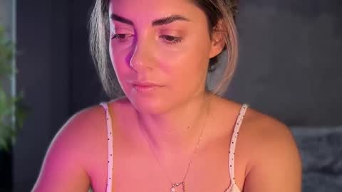 Allie online show from February 1, 7:05 am