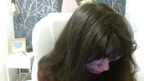 alison online show from June 10, 8:18 pm
