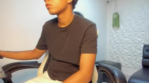 alluringangel01 online show from January 13, 1:24 am