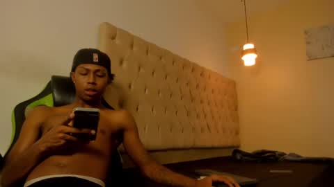 alluringangel01 online show from November 2, 2:11 am