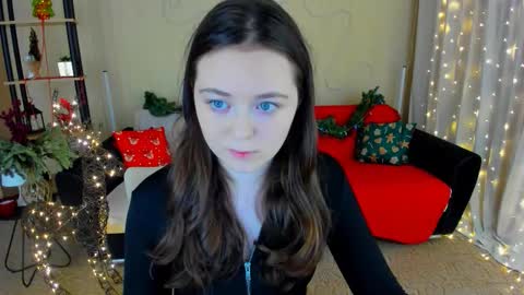 alluringeyess online show from December 14, 5:19 pm