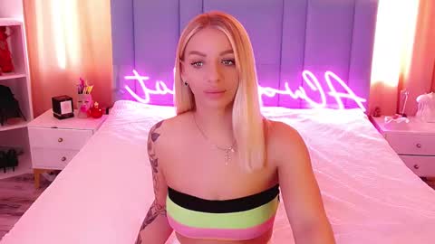 AlwaysHot online show from March 12, 6:18 am