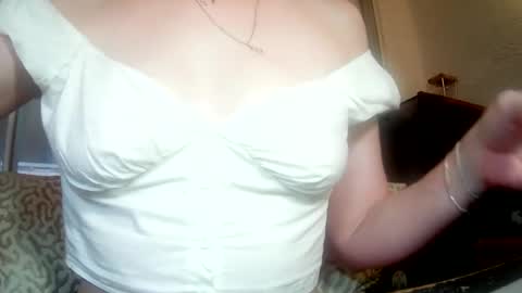 allycat4xoxo online show from June 27, 3:23 am