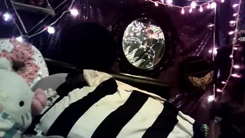 allymoon1369 online show from March 1, 10:41 am