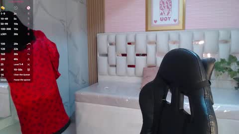 Allysa  online show from October 22, 11:17 pm