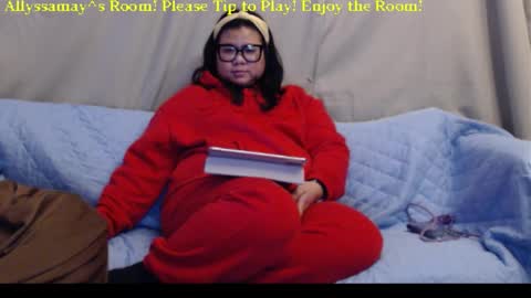 Allyssamay online show from February 14, 6:27 am