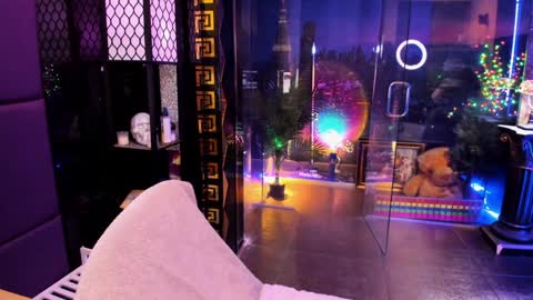 Alma online show from December 3, 8:04 am