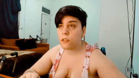 Snapshot of almondonwheels chatting on October 8, 1:46 am Almond online show from October 8, 1:46 am