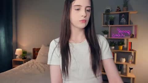 Alona online show from May 16, 6:50 pm