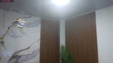 alonddra_tay online show from June 20, 11:49 am