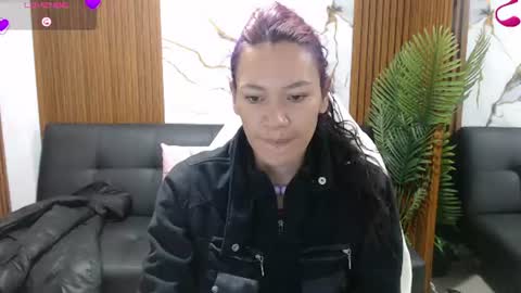 alonddra_tay online show from August 3, 11:38 am