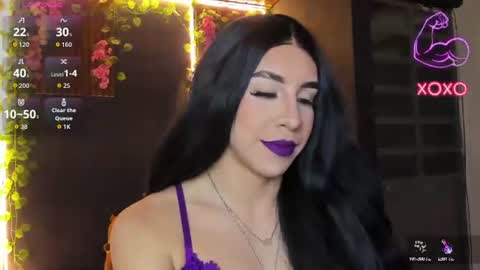 Hazel Bowie online show from July 5, 1:09 am