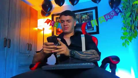 alpha_dominus_ online show from November 20, 6:23 am