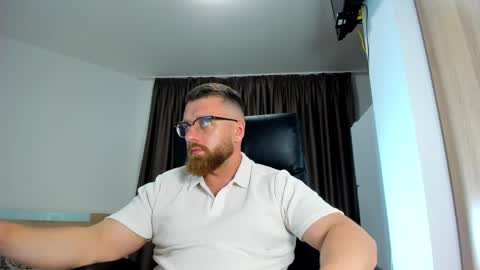 Alphaalexxx Lets reach Me 100 thumbs up online show from June 9, 4:50 pm