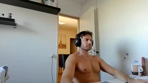 alphah_hunk online show from April 4, 3:41 pm