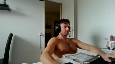 alphah_hunk online show from April 3, 3:30 pm