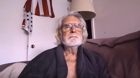 AlphaUniform online show from February 11, 5:50 pm