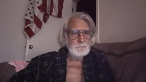 AlphaUniform online show from April 19, 8:44 pm