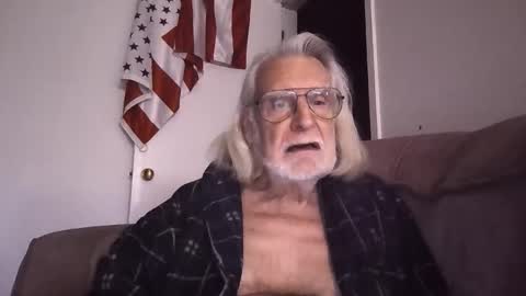 AlphaUniform online show from March 21, 3:17 pm