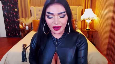 Alura Jhenson online show from November 15, 4:25 am