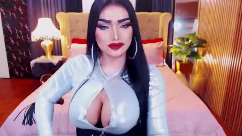 Alura Jhenson online show from January 18, 6:50 pm