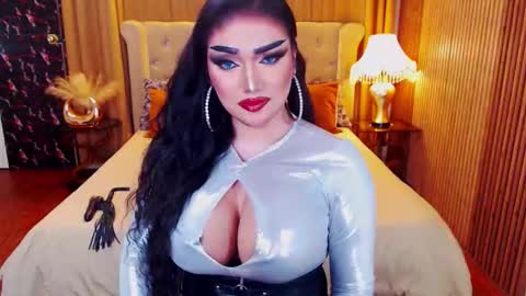 Alura Jhenson online show from December 17, 1:56 am