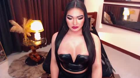 Alura Jhenson online show from June 23, 1:17 pm
