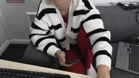 alyarei online show from September 29, 11:31 am