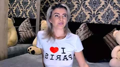 aly online show from December 18, 9:58 am