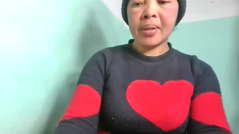 alypierette online show from June 9, 5:29 am